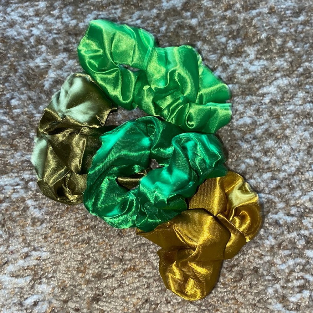 Green silk scrunchies 4pc